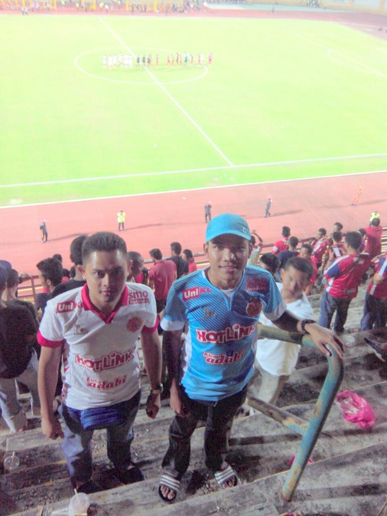 dak_oh's tweet photo. Dua kosong yeahhhh.
#stadiumparoi http://t.co/41f4PrMn4e