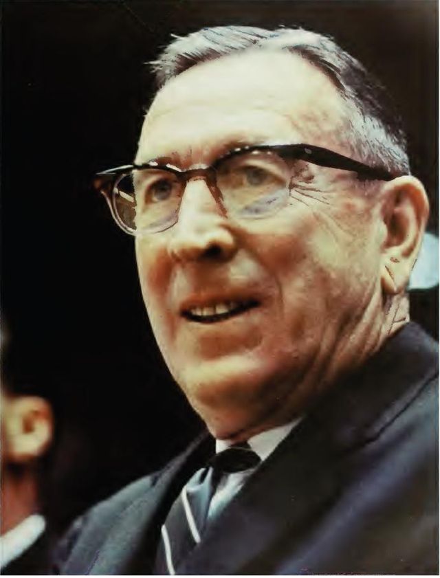 jstorres's tweet photo. "Don't let what you cannot do interfere with what you can do." - John R. Wooden http://t.co/Kdp563iJ3i http://t.co/g7xtNWZUWs .