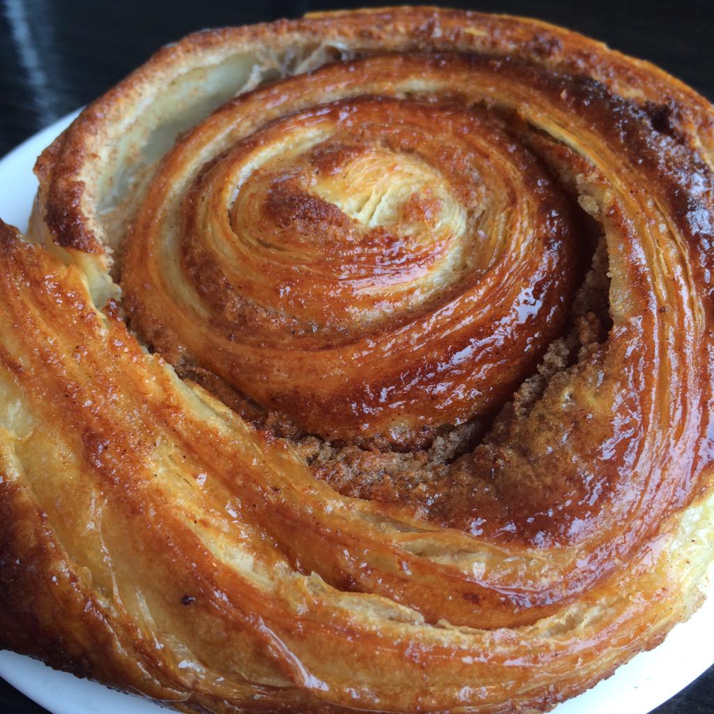 Grab some quick! RT <a href="/100milemark/">Mark Kenny, CSCMP</a>: Fresh #cinnamon buns out of the oven  at #ErictheBaker <a href="/baker6555/">Eric the Baker</a> NOW!