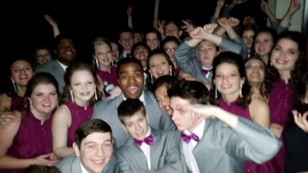 jiminmanjr's tweet photo. #GeneTheSoundMan2k15 #ShowChoir #ehscoc getting ready to compete. #HairSpray #Smiles http://t.co/9fYloqeOlC