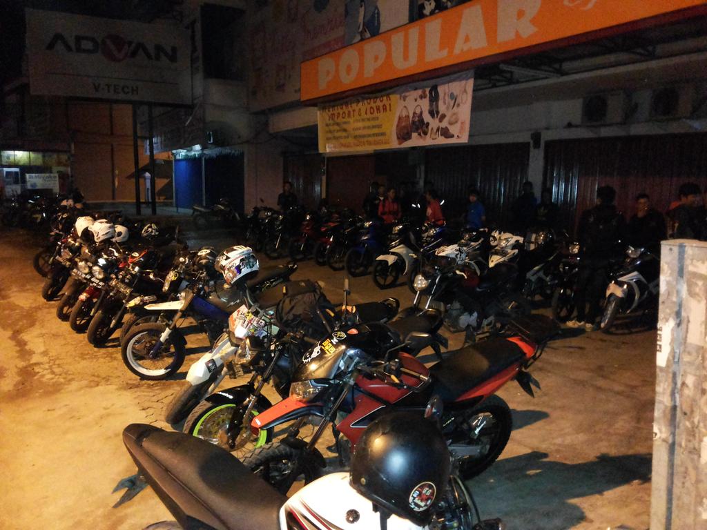 "Kopdar malam minggu duet #YMCIJambi <a href="/YVCIndonesia/">Yamaha Vixion Club</a> <a href="/InfoYVCI/">InfoYVCIndonesia</a> <a href="/InfoTouring/">Info Bikers</a> Selamat Kopdar All Bikers Nasional... ☺☺