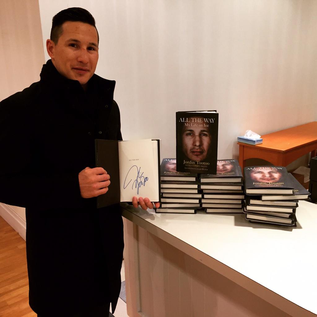Jtootoo22's tweet image. Pick up your signed copies at Indigo/Chapters 1500, avenue McGill College
Montréal, Quebec. #AllTheWay