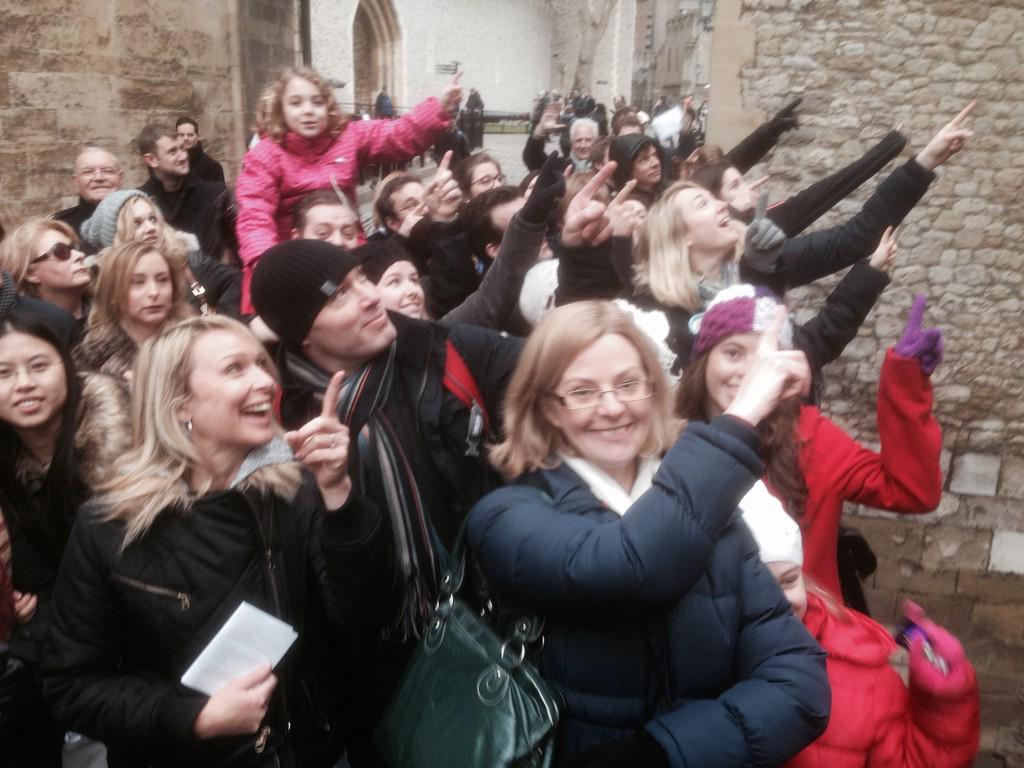 Last tour of the day ( this one without ariel observation) good group hope you enjoy your day#HRP#fools#London