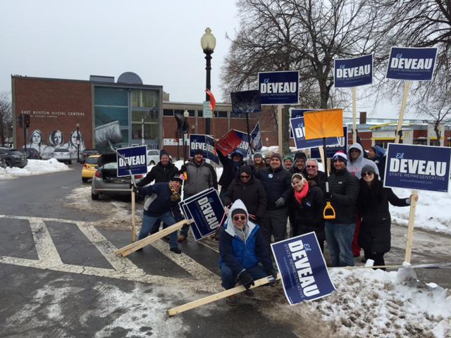 EdforEastie's tweet photo. Happy to participate in #OperationCrosswalk in Central Square, shoveling crosswalks &amp; hydrants. #bospoli #mapoli http://t.co/MIlAr6JaB2