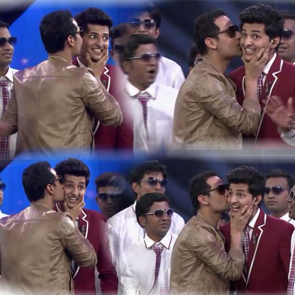 priyavaid25's tweet photo. I wsh i culd be at hs plce😘 @AasthaT02 @simranbhandari4 @IDarshanrvl @ParbhNijjar @DipZipOfc @Darshians @DWellwishers http://t.co/TGMsNFS12a