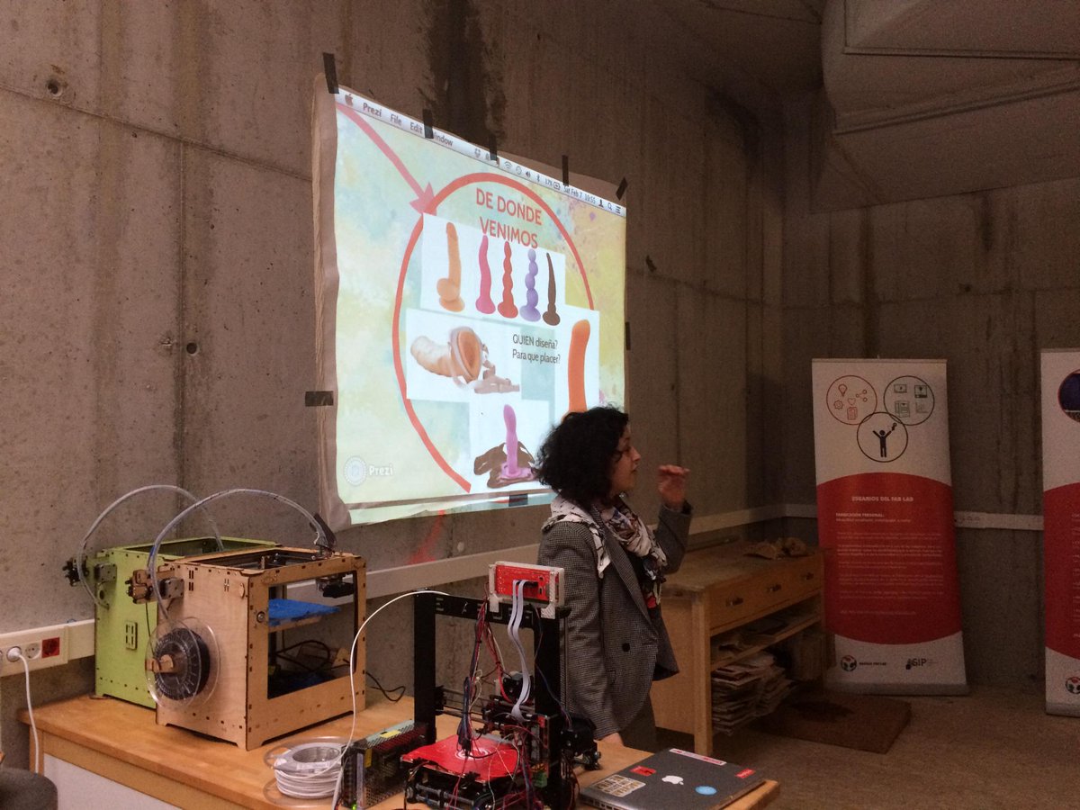 BasqueFabLab's tweet photo. @artepilpilean nos cuenta su proyecto dildotarrak, prototipos personalizables con #impresión3d @3dhubs. http://t.co/joCWUl582Z