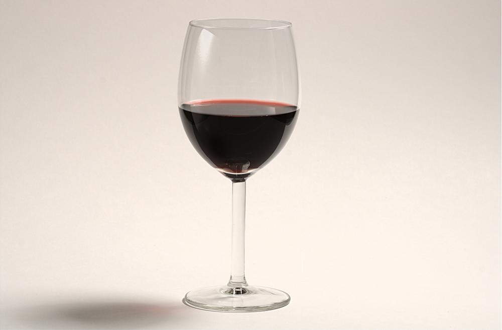 indy100's tweet photo. Do you need an excuse to have a glass of wine? Here's one http://t.co/FkbcYgz03R http://t.co/NUqePaQPs0