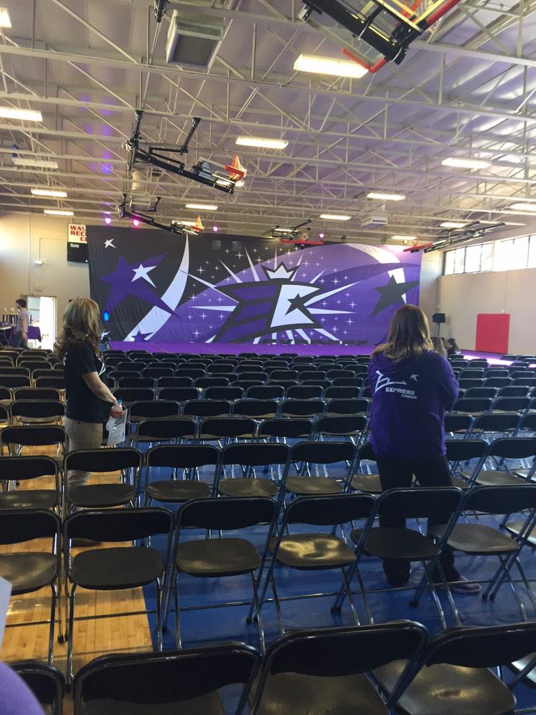 Express_Dallas's tweet image. Getting ready for Express Fest! Doors open at 11:30!