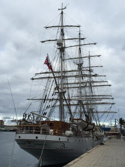 PontWan's tweet image. Equally impressive ship #DifferentEra