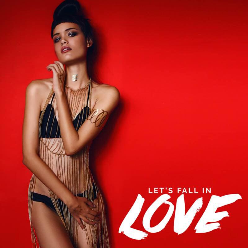 AlmacenesUrban's tweet photo. Puedes conservar tu estilo CHIC hasta en un día de playa o piscina. Enamóralo en todos los momentos #LetsFallinLOVE http://t.co/bQeKyZGed0