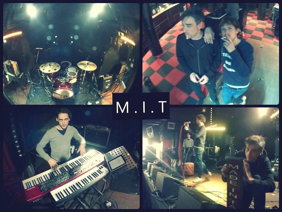 Soundcheck hier soir au Bus. Top soirée! Merci