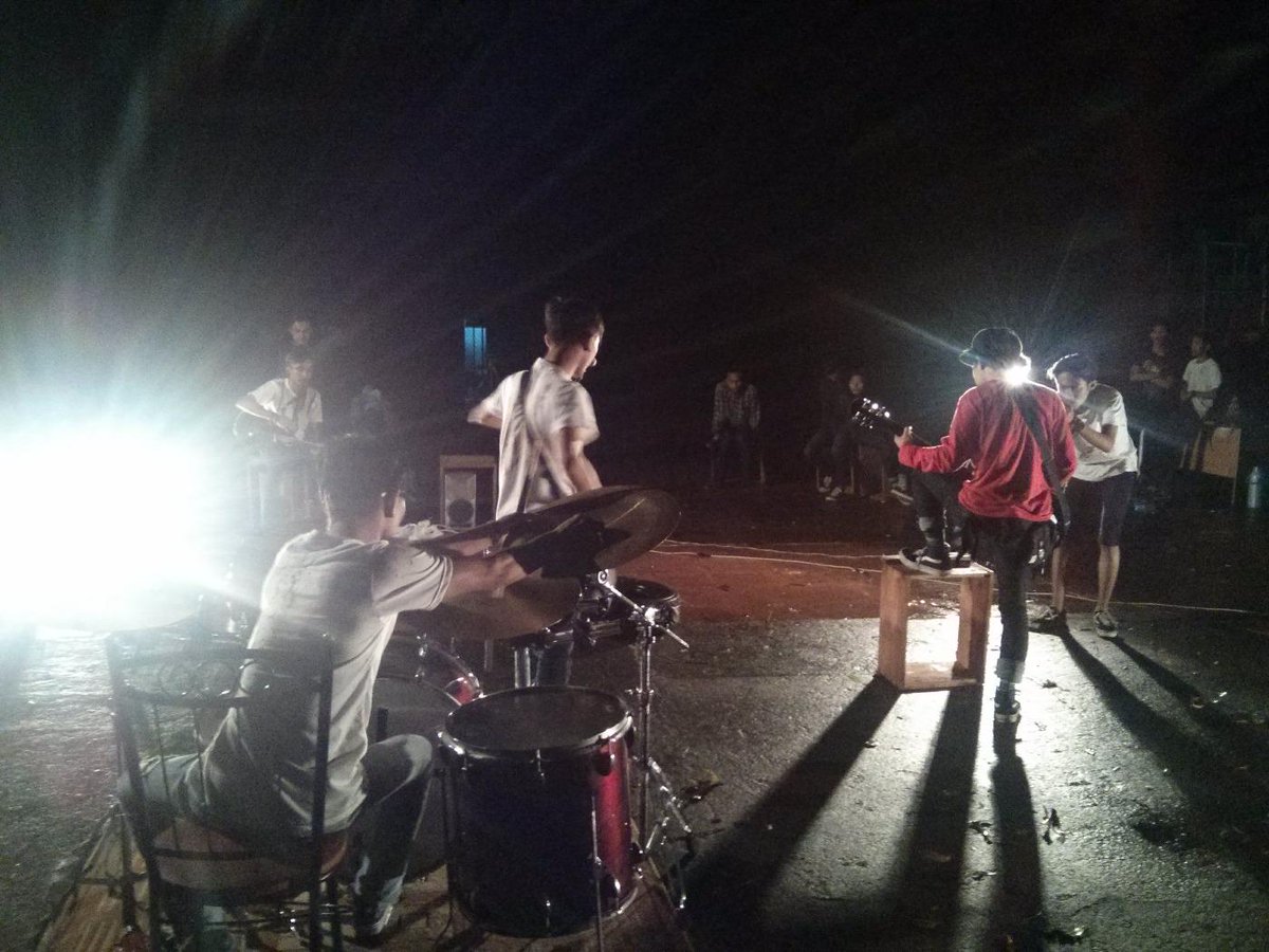VangothRecords's tweet photo. WOOORRK! http://t.co/LF7EUu7cXd