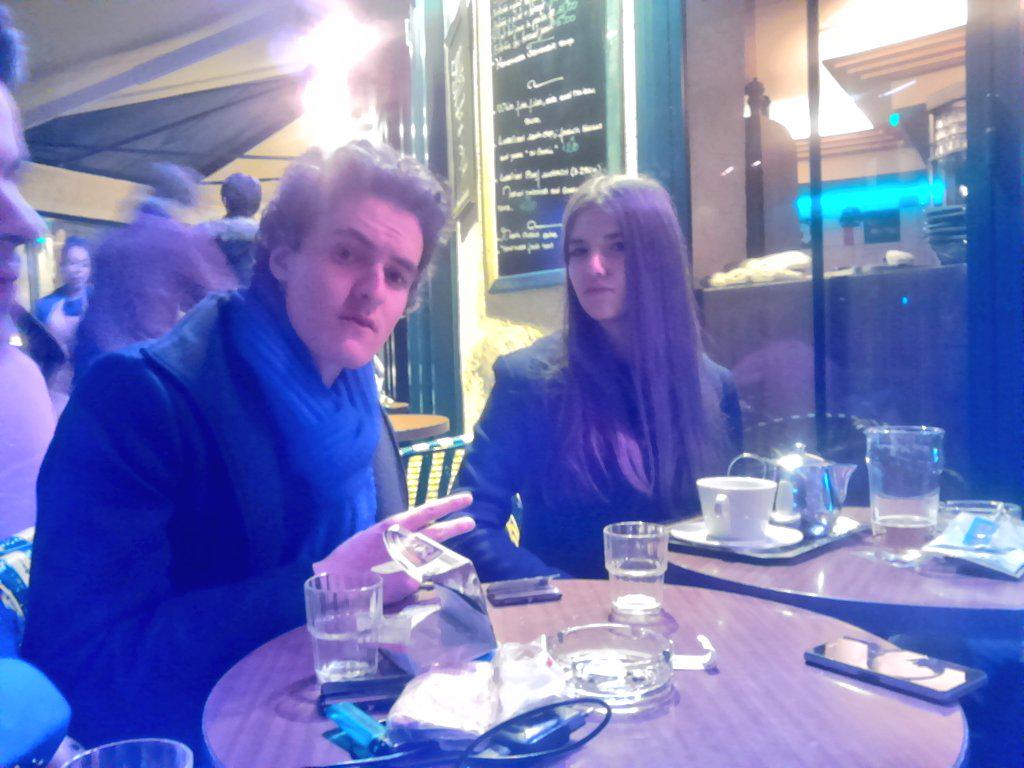PierreM98's tweet photo. La contre soirée de la #TeamSGL à Paris III cc @LucieTruchet @ThomaasMartin @kevinbikoy http://t.co/nL4NeRAc9m