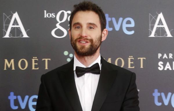 elEconomistaes's tweet photo. Dani Rovira, de presentar la gala a ganar el #Goya2015 al mejor actor revelación: http://t.co/5S8ehiJBof http://t.co/bCl1PawYvY