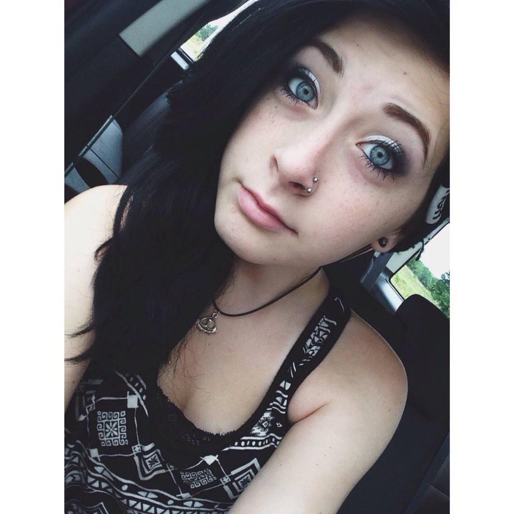 It's funny how day by day, nothing changes. But when you look back everything is different.✖️💎