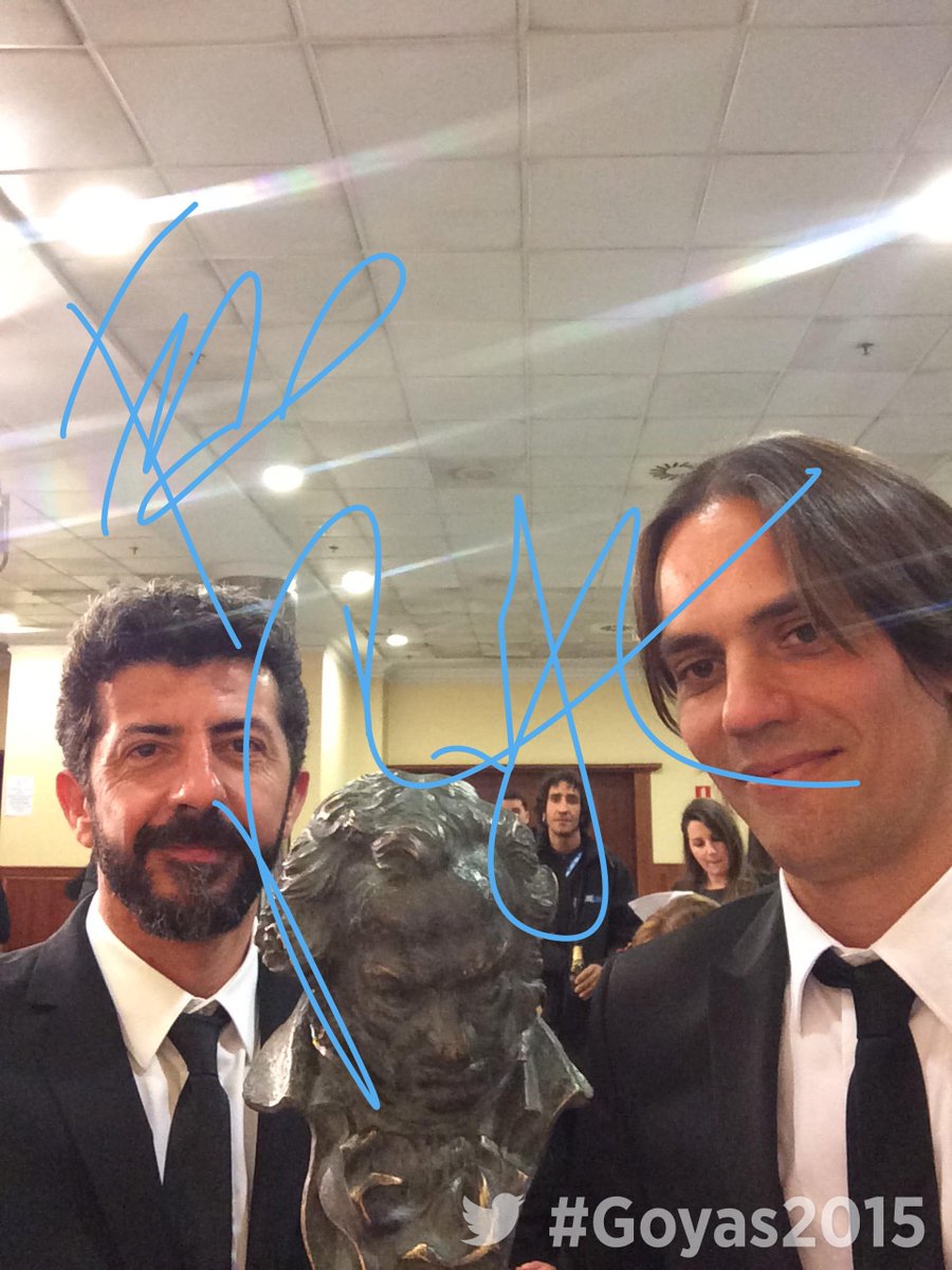 Alberto Rodríguez y Rafael Cobos, Goya a Mejor guión original por La isla mínima #Goyas2015 con <a href="/777albertor/">alberto rodriguez</a>