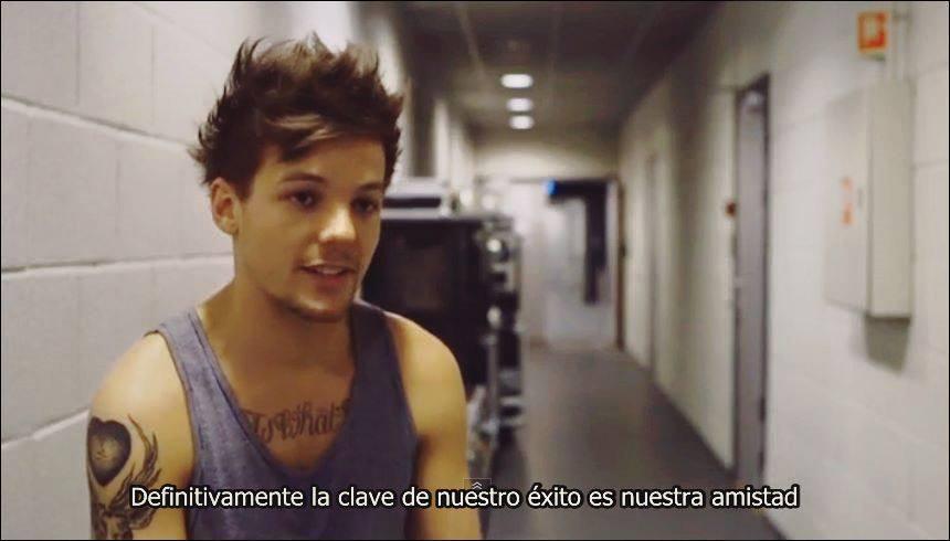 1DMxUpdates_'s tweet photo. La amistad siempre es la fuerza de todo :)
-
#PopChoiceAwards ALBUM OF THE YEAR One Direction http://t.co/Huu28moM79