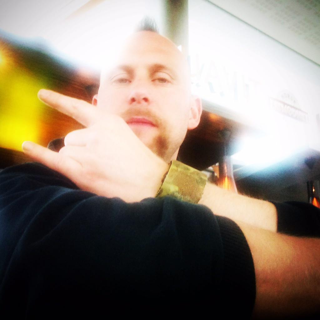 wastelandrocks's tweet image. #HeavyMetal #HornsUp #MetalMusic #OSL #Airport #Tour #TBT
