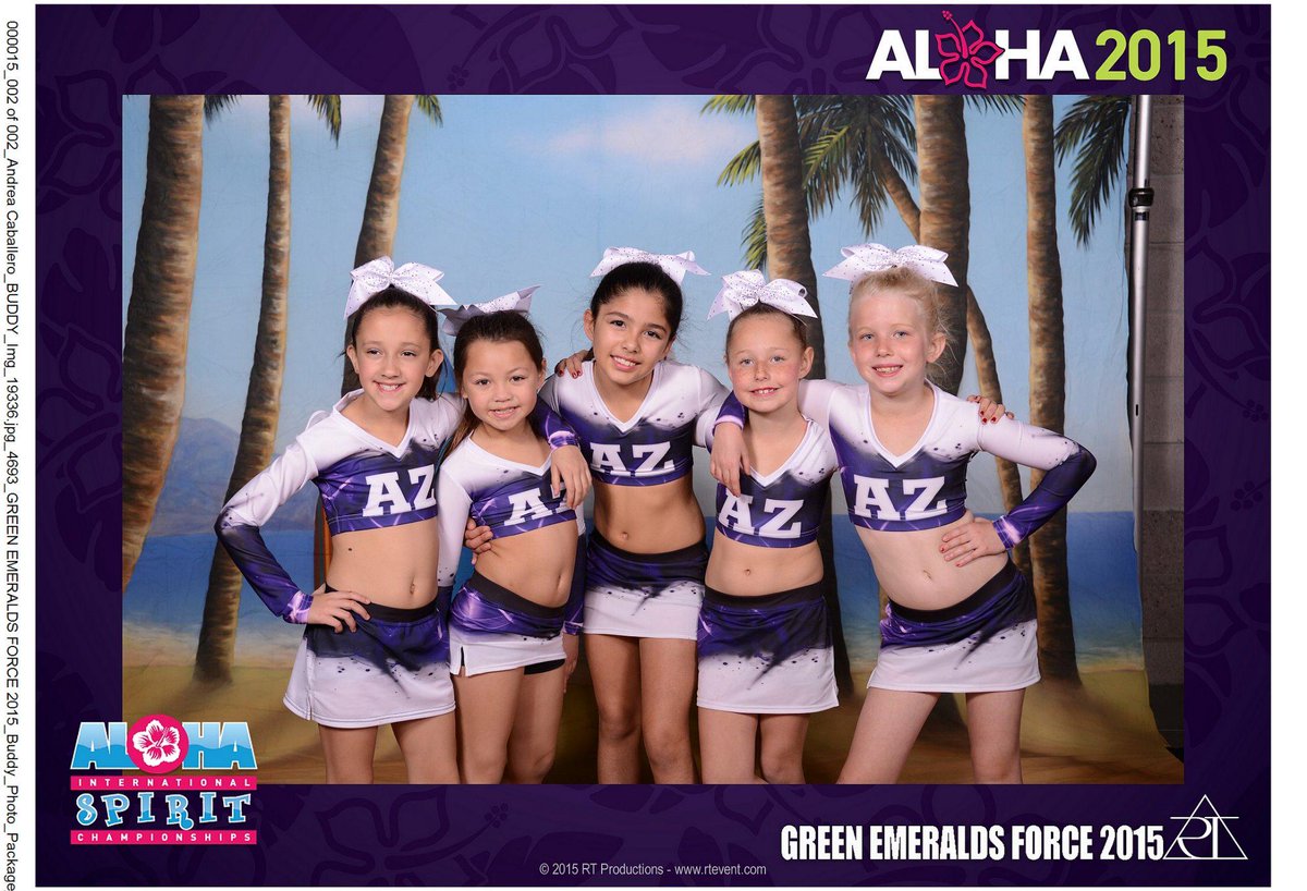 rtproductions's tweet photo. Who is at the @ALOHAcheer Beach today? #ALOHAPhoenix  Green Emeralds Force are! http://t.co/DYygEsciqe