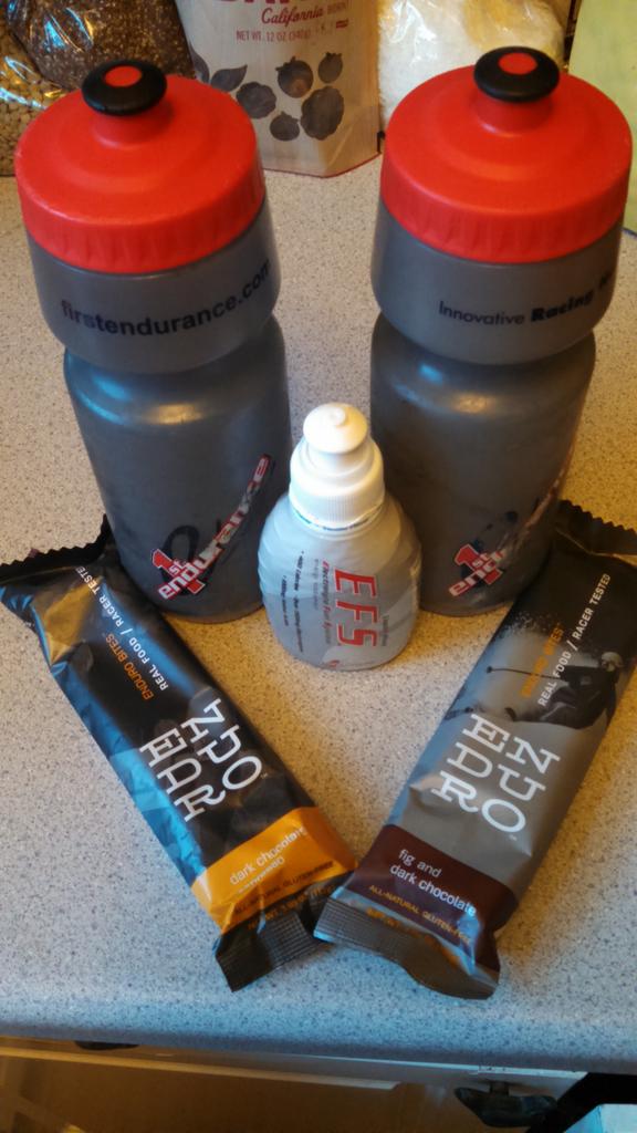 btrakita's tweet photo. Amidst a long day in the saddle, carrying as much @FirstEndurance #EFSPro and #LiquidShot and @EnduroBites I can. http://t.co/YVmIdRL93z