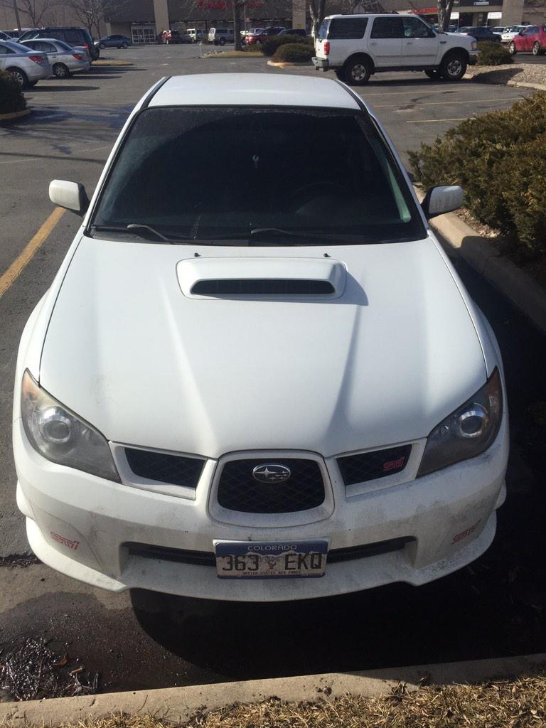 RyanHolbrook4's tweet photo. For all those car-fans  😁😝💎💎 #FOLLOW  #CaraConYapa #carporn #FanBase ❤️😭 http://t.co/JhBQzG32zi