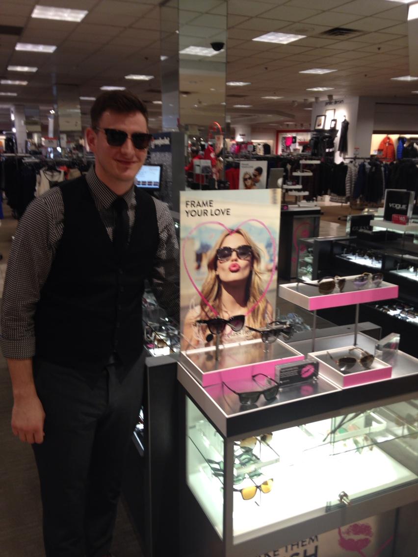 SGH_Roxanne's tweet photo. Region 22 store 5918, associate Nick ROCKING MK trunk show! #frameyourlove @sgh_john @SGH_EBowden @SGH_LESLIE http://t.co/fvFTQlFOi1