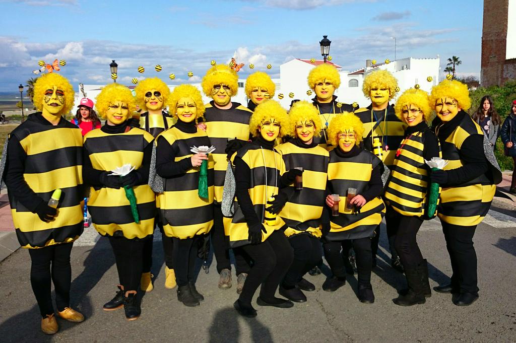 Jesus25SM's tweet photo. Muy Buena tarde d Carnaval cn L@s May@s @lolavazquezmedr @ChariBlas @ANTONIOHUEL @AguedaRL7 @LauraBuenoFer &amp; Company. http://t.co/OOBgztbbxx