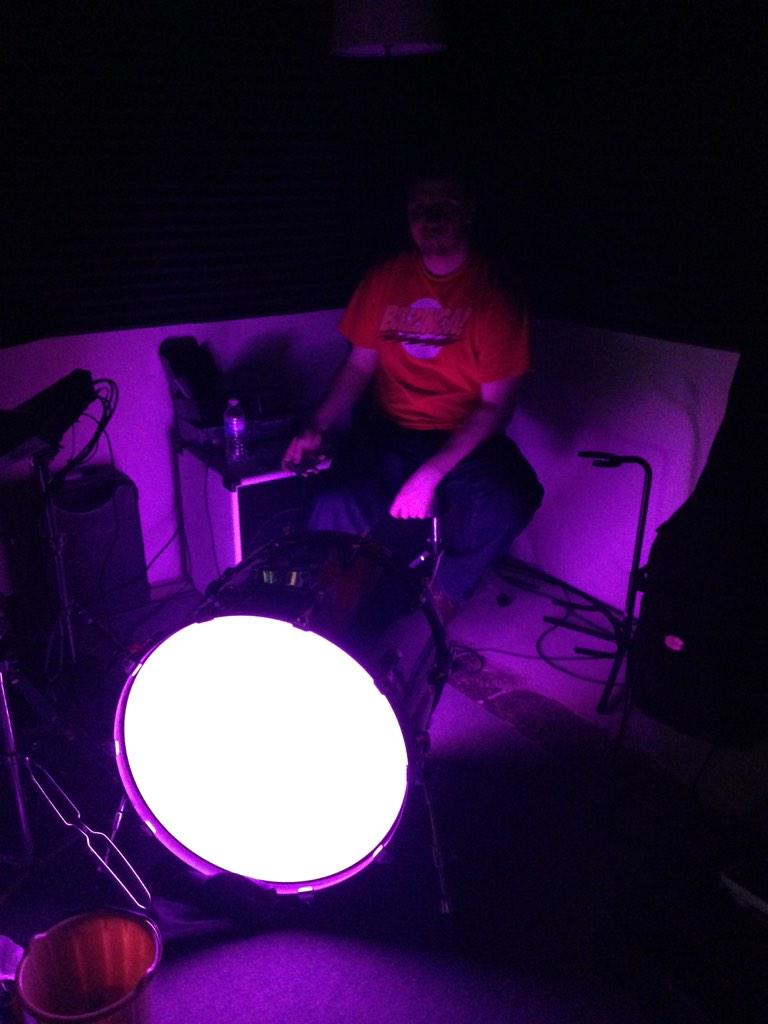 OlliesPoolParty's tweet photo. Bring the LEDs out!! http://t.co/tdtyK2760x