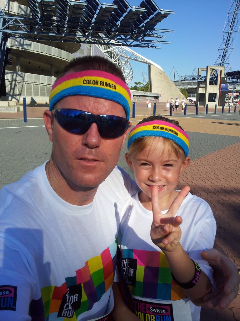 laurence_pratt's tweet photo. Ready to go.#Happiest5k #theswissecolorrun http://t.co/1zedojqFdq
