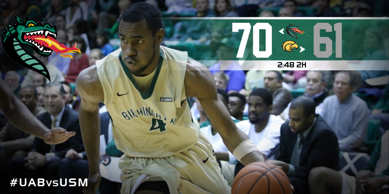 UAB_MBB's tweet photo. Final media timeout of the game, @UAB_MBB leads Southern Miss, 70-61. Five Blazers in double figures. #UABvsUSM http://t.co/ZVOlmGg5qb
