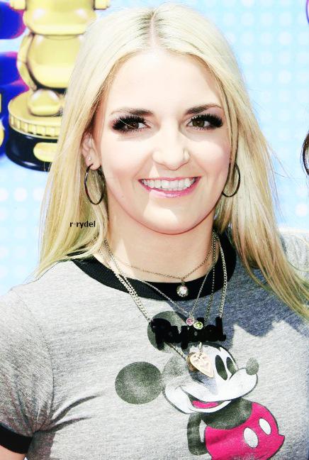 likedamnr5's tweet photo. “@perksofRYDEL: Send me pics of rydel pls” http://t.co/fsN4jign7x