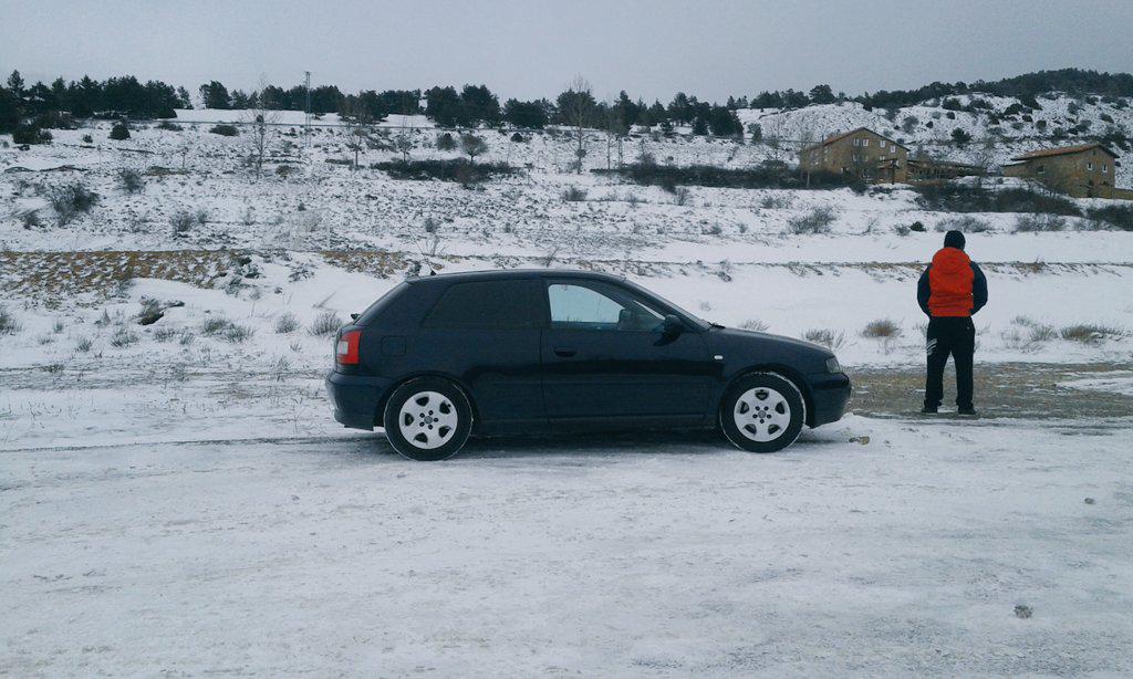 Subiendo a valderinares <a href="/david__dn/">david diez navarro</a> vamos a ver como estan las pistas