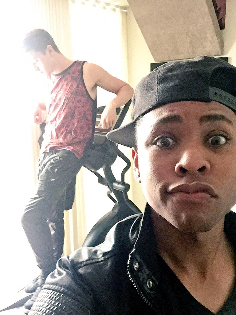 theworldofjer's tweet photo. So candid @josephcrow πππ #topmodel #exerciseboy #studioflow http://t.co/2eoO8htWGg