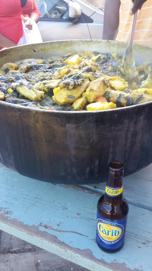 SpiceVibes's tweet photo. National Dish with the National Beer #carib #grenada #rep473 http://t.co/Cv1y1x4weH