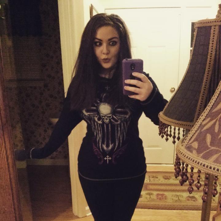 MeggieStrange's tweet image. 💋