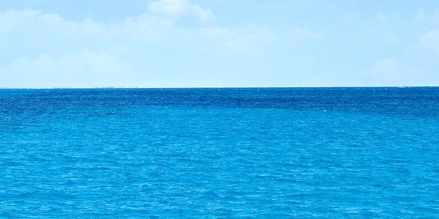 HarvardBiz's tweet photo. Why “alignment” is important for creating blue oceans http://t.co/lkJnVLIJoH @BlueOceanStrtgy http://t.co/b79ETwruZc