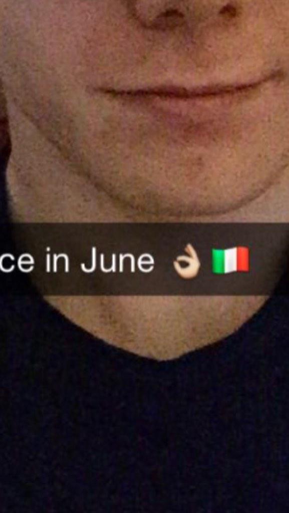 doyoueveneven's tweet image. @sergeantsquats "France" 😂