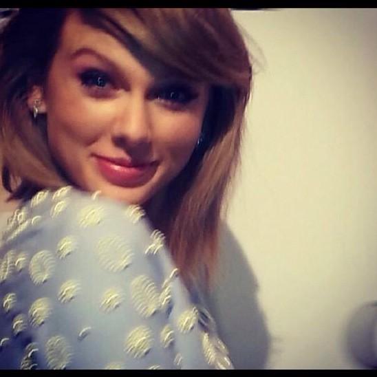TSwiftCAN's tweet photo. ACTUALLY ADORABLE #CliveDavis http://t.co/Md9Jyxb0g3