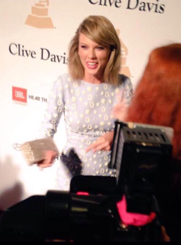 TSwiftCAN's tweet photo. The best part about tonight is how happy Taylor looks! http://t.co/Uaog50yLvv