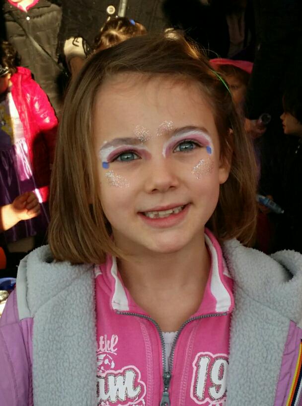 FatbeeParties's tweet image. Faccine dipinte e contente al Carnevale da Zio Charly con il face painting di fatbeeanimazione.com  che successo!