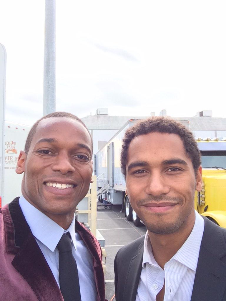 DelpaneauxWills's tweet photo. With @elliot_knighton taking a break from filming @HowToGetAwayABC Ep. best Christmas ever #HTGAWM #HTGAWMfans #ABC http://t.co/SPQAQfVo7s