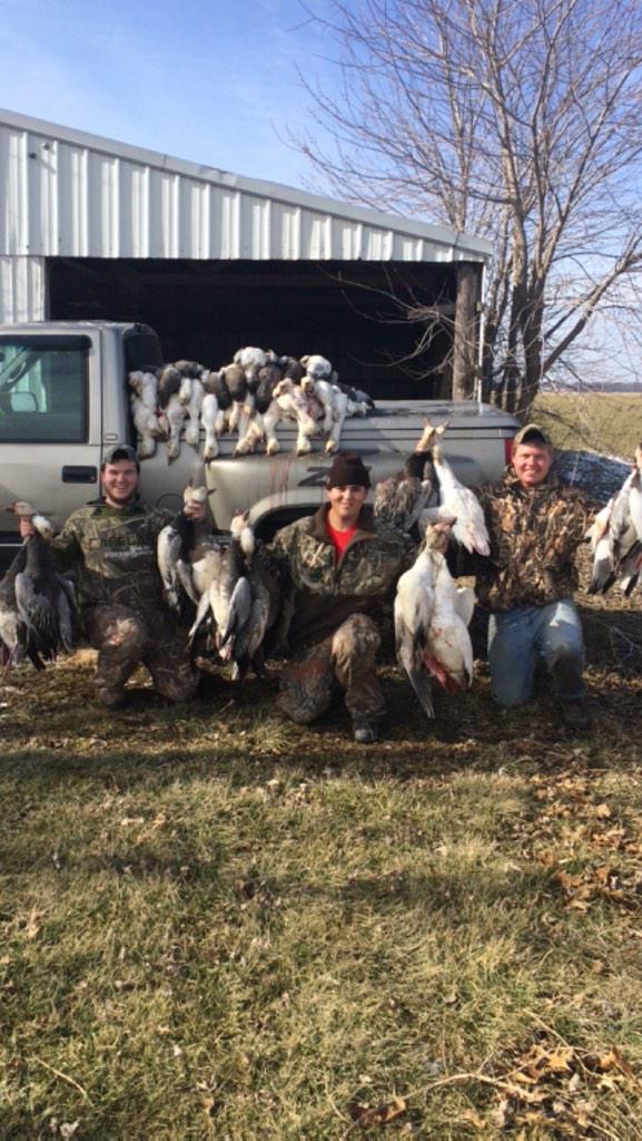 coreymendez8's tweet photo. Nothin but smiles makin memories one stack at a time @dirty_bean @t_s_jennings #savethetundra #fbkd #fbkg http://t.co/S8CohWOYJI