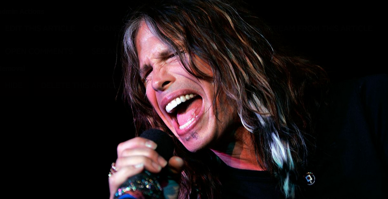 топ 10 вокалистов. Geddy lee 2022. стив тайлер на концерте. Geddy lee молодой. солист аэросмит рот.