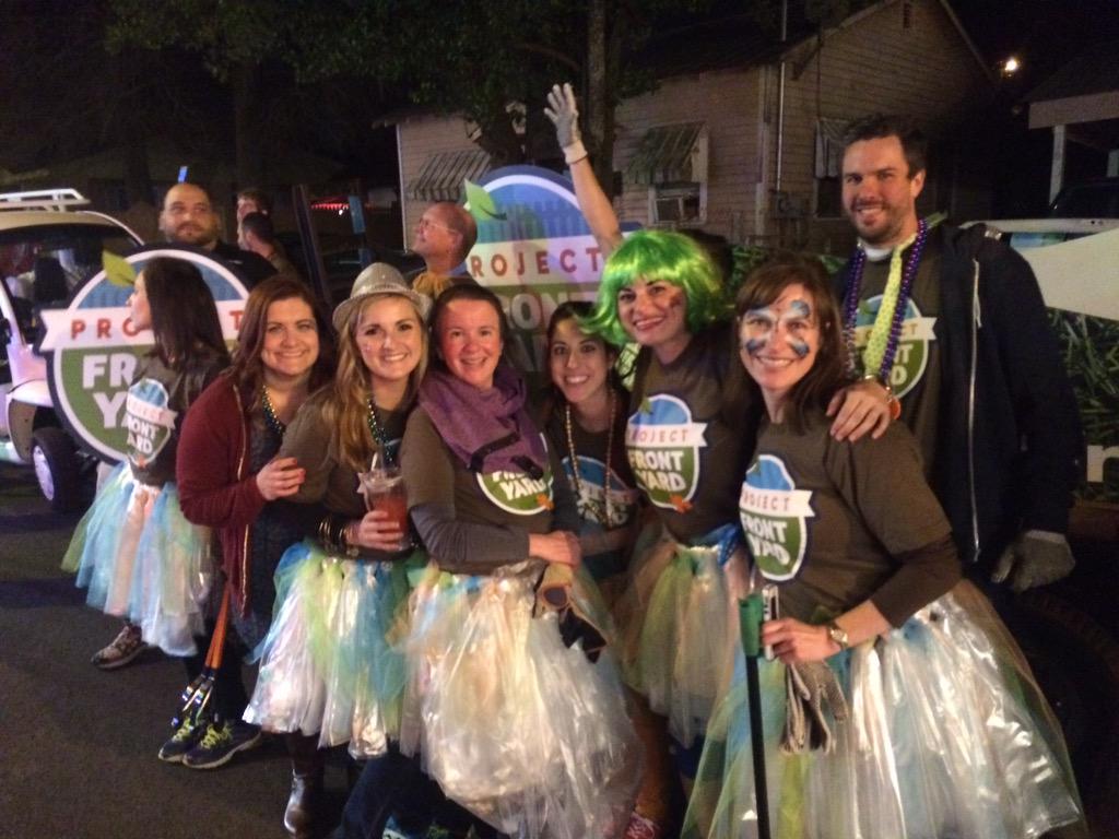 ProjFrontYard's tweet photo. “@the705: Our members on hand for #projectfrontyard #PFYRio http://t.co/P5CtYSLs17” Thanks to members of @the705 for helping us! #PFYRio