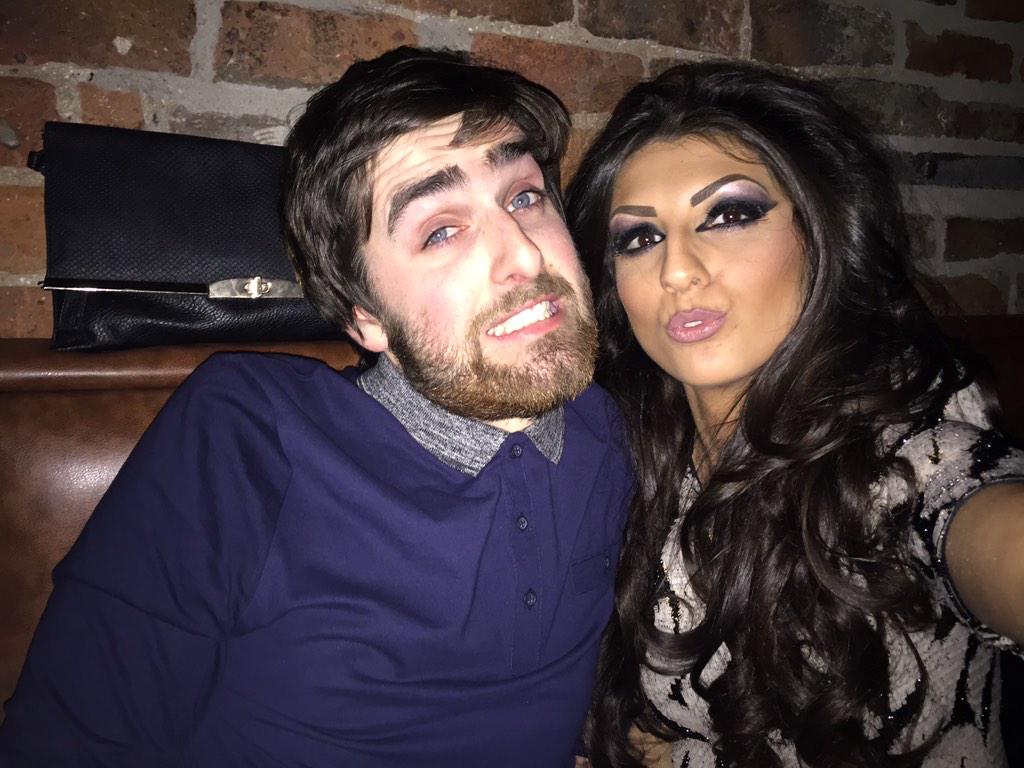 matthewrobert92's tweet photo. Do not understand why @matthewrobert92 can't keep his eyes open is a picture http://t.co/dDgRX0olMl