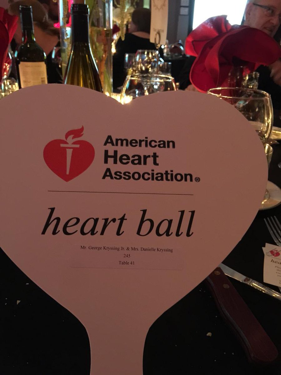 JrKook's tweet image. #heartball time