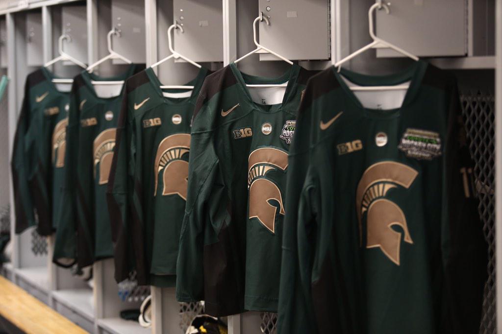 MSU vs Michigan Hockey at Soldier Field 9:40pm ET on BTN B9SON_UIcAAx_4x