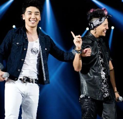 melaniebeezzy's tweet photo. #BIGBANGLatinTour2015 Quiero disfrutar del Nyongtory mucho mas de cerca @ForvictoRi @IBGDRGN #MafiaVIPColombia http://t.co/WwsCTIjayB