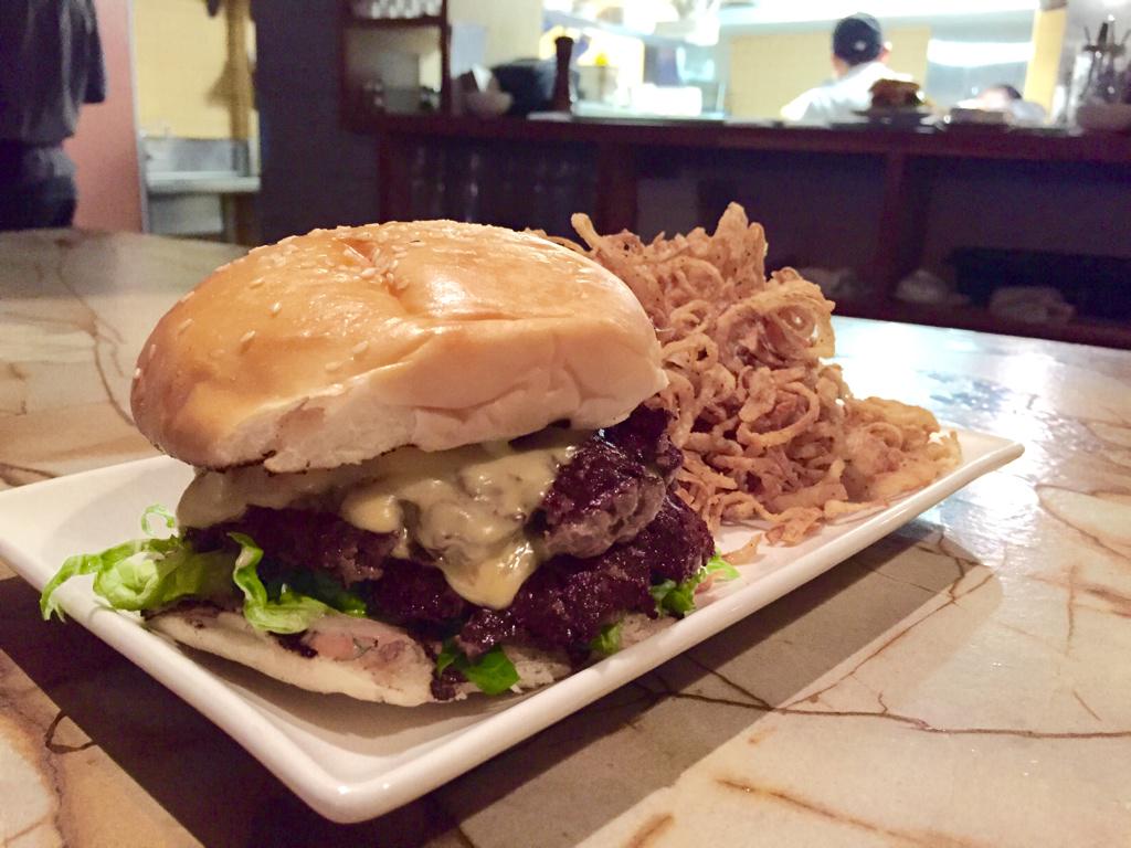 GormReport's tweet photo. Double the patty, double the fun @causwells. Stay tuned for my interview with @chefadamr22 #burger #MarinaSF http://t.co/gpta112Tzr