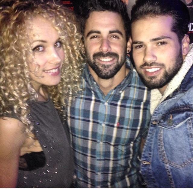 gabrielafcb8's tweet photo. Aza y Jona en #salabuda foto por IG @RafaB23 @mary_gurrumina @Baskonista84 http://t.co/eYiJzIpZS9